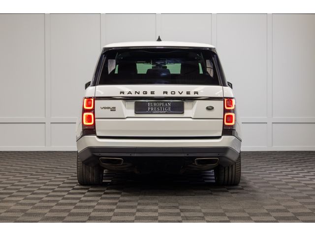 Image for 2018 Land Rover Range Rover Vogue P400e