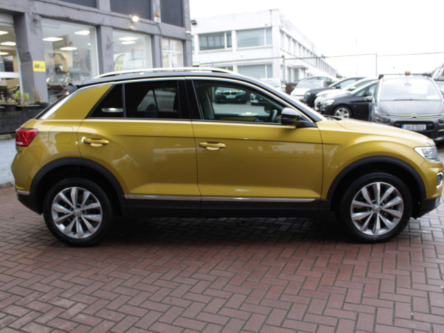 Image for 2020 Volkswagen T-Roc 2.0TDI 150BHP SPORT 5DR ESTATE AUTO // 1 OWNER WITH ONLY 66, 000 KM'S //
