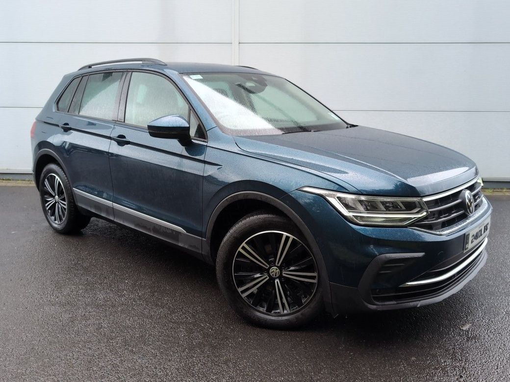 Image for 2024 Volkswagen Tiguan 2.0 TDI 122HP Life 18" Nizza Alloys Mint condition