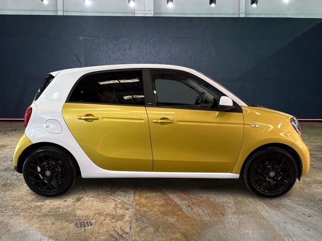 Image for 2017 Smart Forfour 0.9 AUTOMATIC - BLACK LEATHER - FACTORY ALLOYS - HEATED SEATS - GLASS ROOF