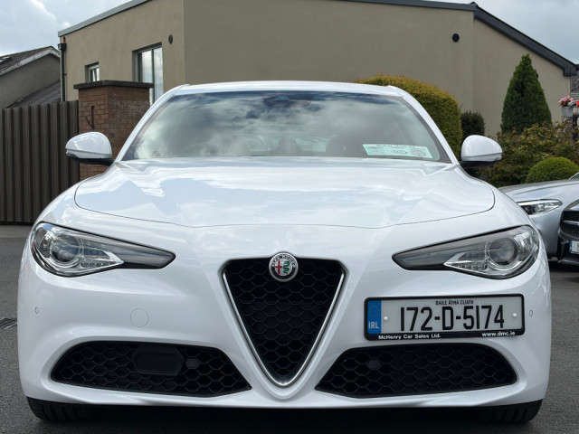 Image for 2017 Alfa Romeo Giulia 2.0L 200HP Super LUX 4DR Auto *Low Kils*