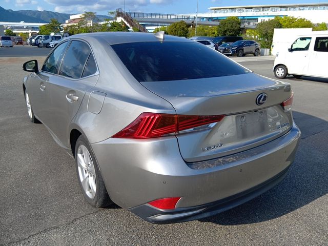 Image for 2019 Lexus IS 300h Hybrid Luxury Automatic
