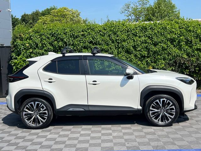 Image for 2022 Toyota Yaris Cross Z-PACKAGE 1.5 HYBRID AUTO ** HUGE SPEC ** //SERVICE HISTORY // DIAMOND CUT ALLOYS // HEATED HALF LEATHER SEATS