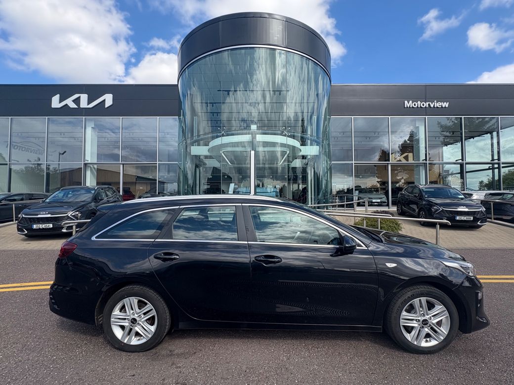 Image for 2019 Kia Ceed 1 6CRDI 2 ISG 5DR, Touch Screen Infotainment System, Bluetooth, Sat Nav, Alloy Wheels, Multi-Function Steering Wheel