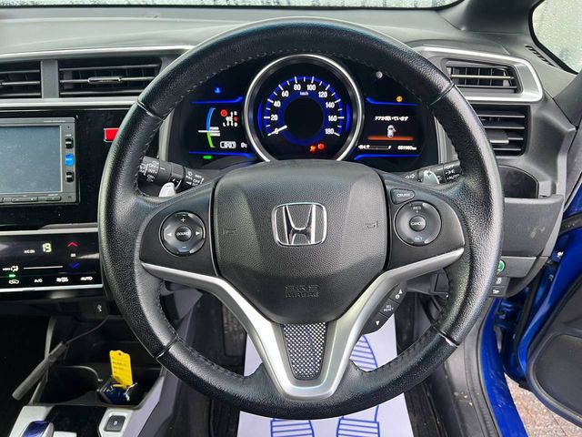 Image for 2016 Honda Fit SPORT 1.5 HYBRID // DIAMOND CUT ALLOYS // SERVICE HISTORY // PADDLE SHIFT