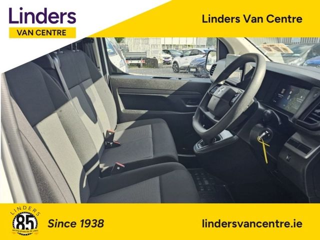 Image for 2025 Opel Vivaro LWB - LOW KMS / PLY LINED