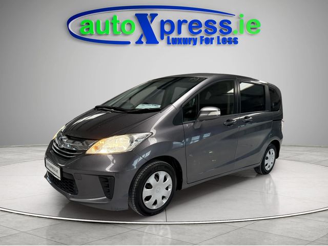 Image for 2016 Honda Freed 7 SEATER 1.5 Petrol Auto, Reversing camera
