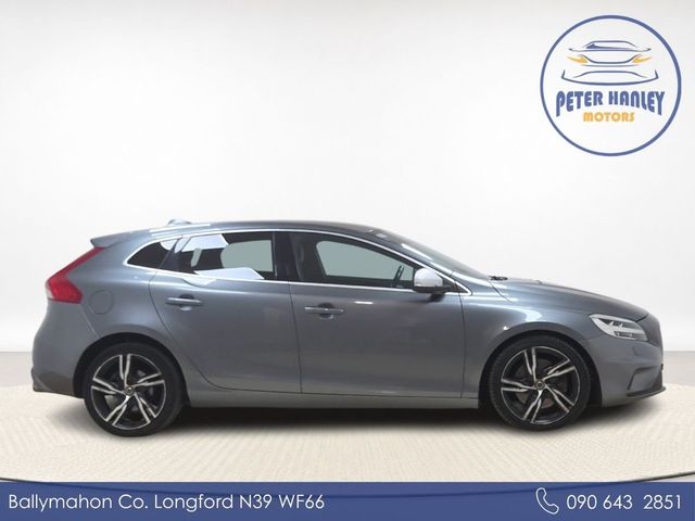 Image for 2017 Volvo V40 D3 (150hp) R-Design