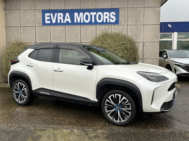 Image for 2021 Toyota Yaris Cross Z HYBRID AUTOMATIC 1.5 PETROL //HIGH SPEC//HALF LEATHER HEATED SEATS//HEATED STEERING WHEEL//360 PARKING CAMERAS// 