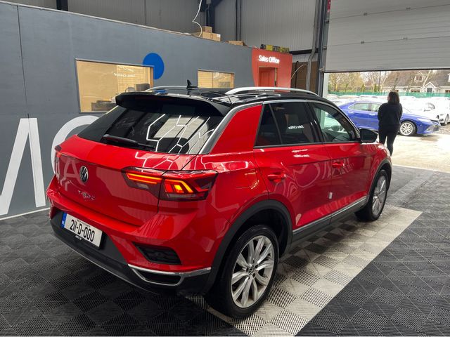 Image for 2021 Volkswagen T-Roc 2021 VOLKSWAGEN T-ROC 2.0 TDI SPORT AUTOMATIC / CRUISE CONTROL / REVERSE CAMERA / PADDLE SHIFTERS / APPLE CARPLAY