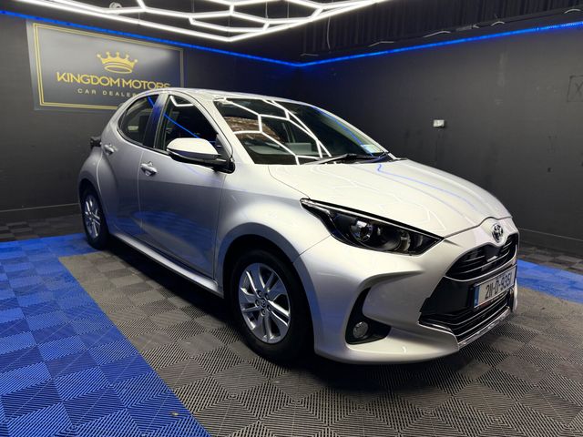 Image for 2021 Toyota Yaris 1.5 Hybrid 5Dr Luna