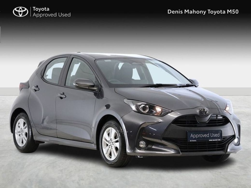 Image for 2026 Toyota Yaris Hev Luna