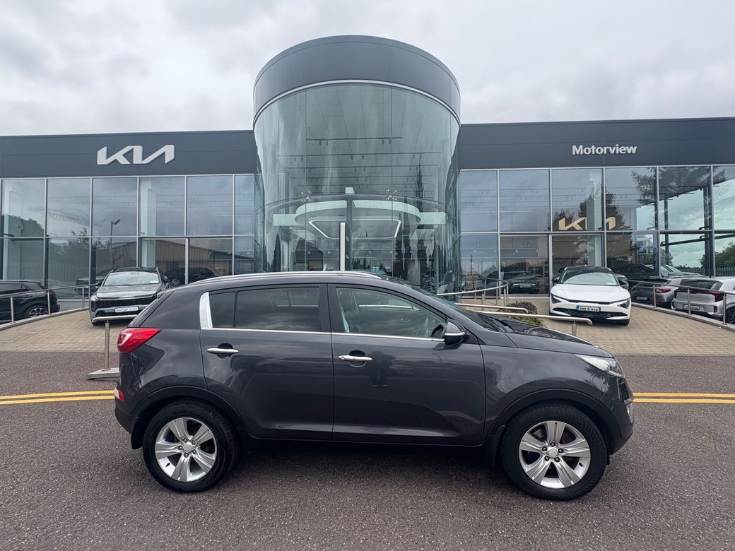 Image for 2013 Kia Sportage Platinum, Air Conditioning, Multi-Function Steering Wheel, USB Connection, Rear Parking Sensors, Bluetooth, Alloy Wheels, panoramic roof