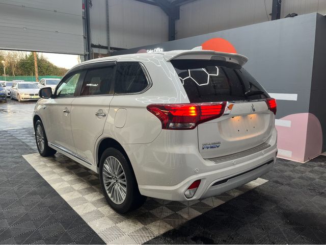 Image for 2019 Mitsubishi Outlander €21950! 2019 MITSUBISHI OUTLANDER PHEV 4WD G 2.4 AUTOMATIC / HEATED SEATS / HEATED STEERING WHEEL / CRUISE CONTROL / PADDLE SHIFTERS / 