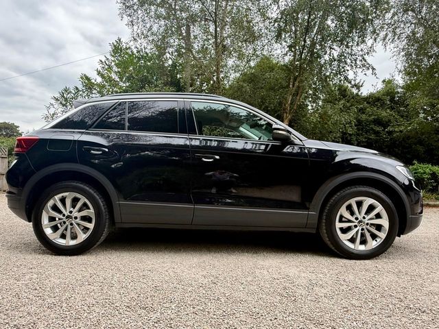 Image for 2025 Volkswagen T-Roc EDITION 75 2.0 TDI MANUAL 6SPEED FWD 116HP