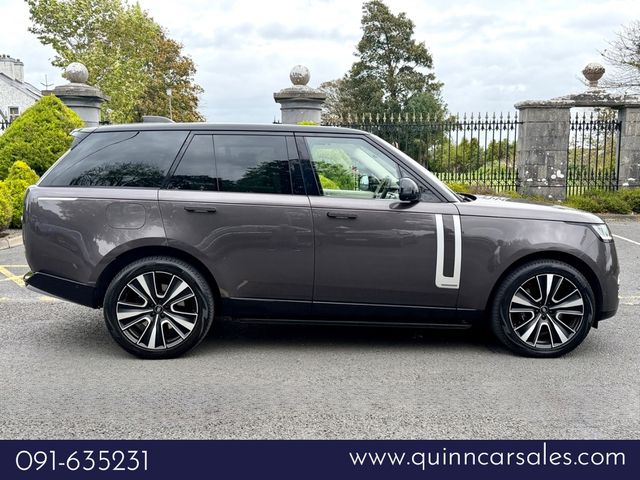 Image for 2022 Land Rover Range Rover P440e AUTOBIOGRAPHY==HUGE SPEC==LOW MILEAGE==COST €190K NEW==