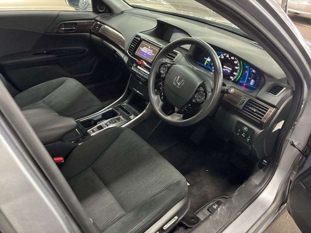 Image for 2019 Honda Accord 2.0 HYBRID AUTOMATIC - FACTORY ALLOYS - CRUISE CONTROL - PUSH BUTTON START/STOP - REAR CAMERA