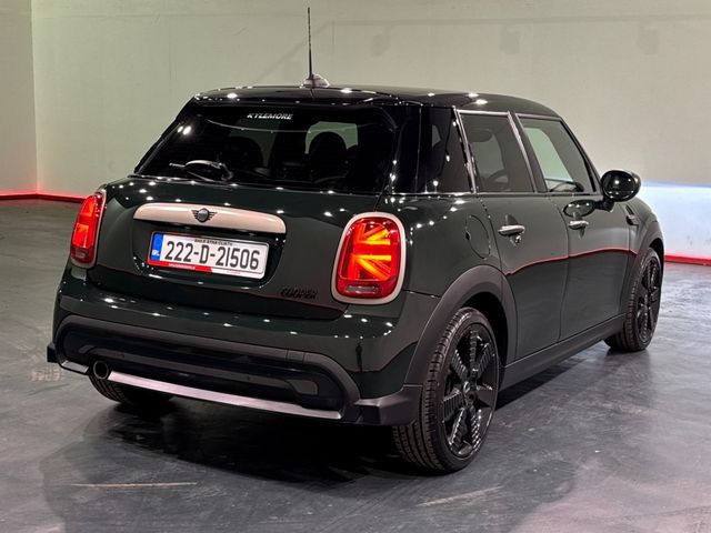 Image for 2022 Mini Cooper 1.5 AUTOMATIC - Special addition/Leather/ Upgraded Alloys / Ambient Lighting