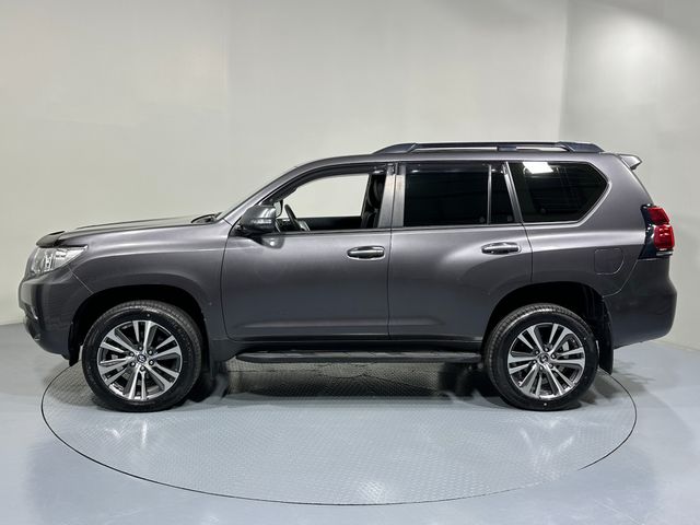 Image for 2023 Toyota Landcruiser 2.8 D4D LWB Commercial 211