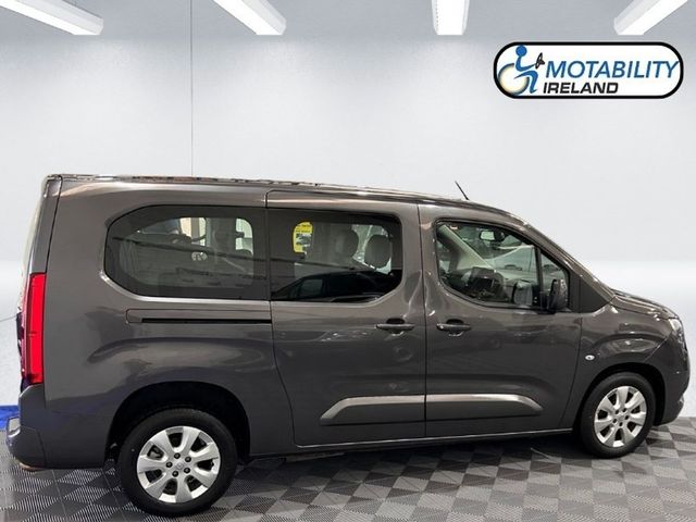 Image for 2020 Opel Combo Wheelchair Accessible