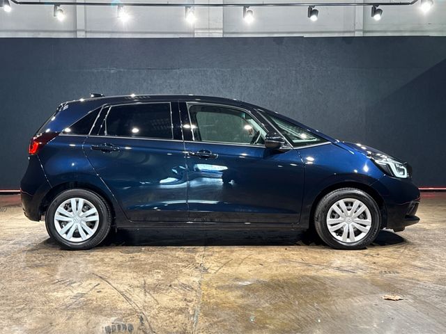 Image for 2021 Honda Fit AUTOMATIC HYBRID 1.5L - HEATING / AC CONTROLS - REVERSE CAMERA - CRUISE CONTROL - LANE KEEP ASSIST - MULTI FUNCTION STEERING WHEEL