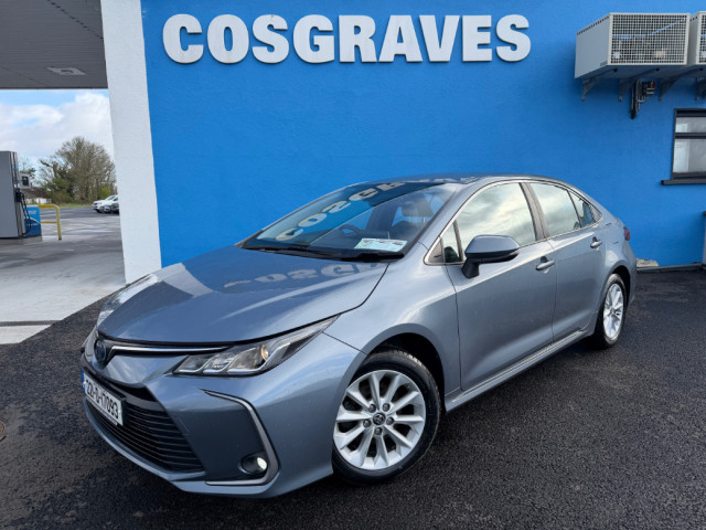 Image for 2022 Toyota Corolla 1.8 Hybrid Luna Saloon * REVERSING CAMERA / APPLE CAR PLAY * 