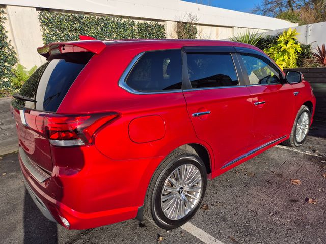 Image for 2021 Mitsubishi Outlander 2.5 PHEV / EXCEED TOP SPEC / LOW MILEAGE / TAX €160