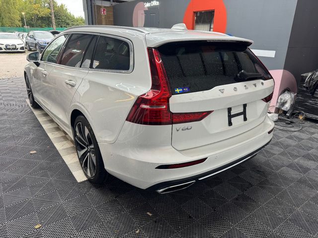 Image for 2021 Volvo V60 2021 VOLVO V60 4wd RECHARGE PLUG-IN HYBRID T6 AWD 2.0 AUTOMATIC / CRUISE CONTROL / PARKING CAMERA / ELECTRIC MEMORY & HEATED SEATS / PANORAMIC SUNROOF / LEATHER INTERIOR AND MORE