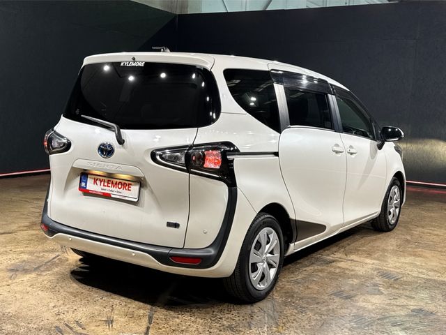Image for 2021 Toyota Sienta 1.5 HYBRID 7 SEATER - PUSH BUTTON START/STOP - CRUISE CONTROL - REAR CAMERA