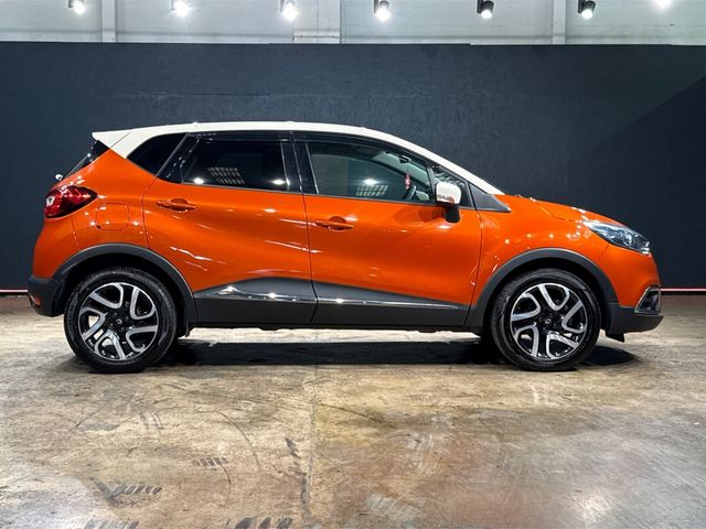 Image for 2016 Renault Captur 1.2 AUTOMATIC - ORANGE/WHITE TWO TONE - FACTORY ALLOYS - CRUISE CONTROL - FULL BLACK LEATHER UPHOLSTERY