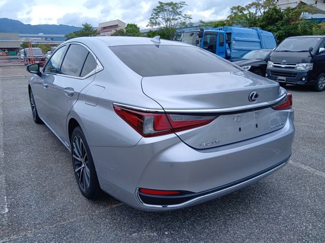 Image for 2022 Lexus ES 300h Hybrid Premium * Ultimate Spec * 