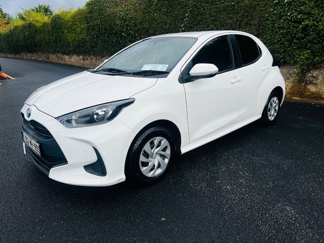 Image for 2020 Toyota Yaris 6AA-MXPH10