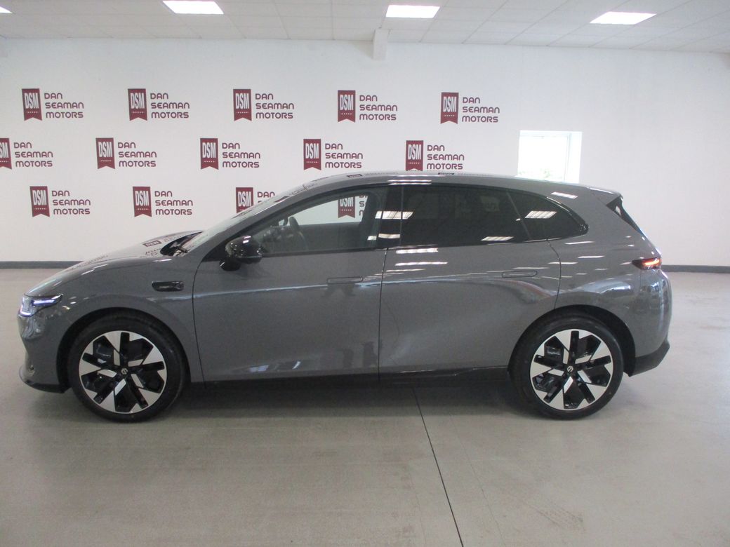 Image for 2026 Leapmotor B05 DESIGN 69.9 KWH