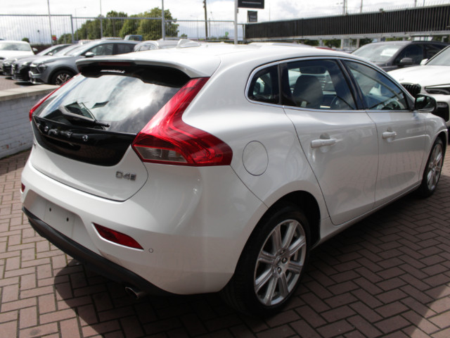 Image for 2020 Volvo V40 2020 VOLVO V40