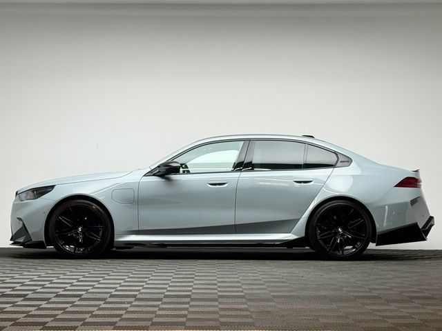 Image for 2026 BMW M5 M5 4.4 PHEV 727HP