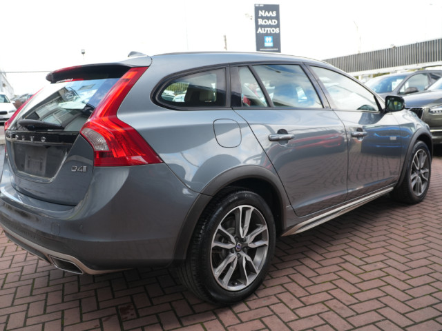 Image for 2018 Volvo V60 Cross Country 2018 VOLVO V60 CROSS COUNTRY