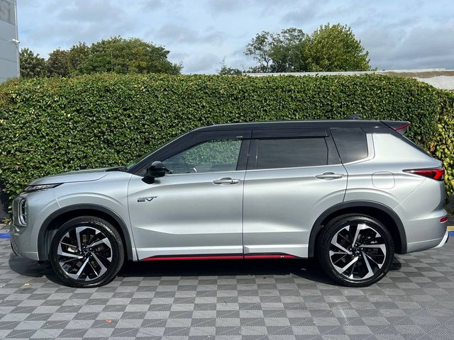 Image for 2022 Mitsubishi Outlander 7-SEATER 2.4 HYBRID AUTO ** HUGE SPEC ** // OPENING PAN ROOF // MASSAGE SEATS // HEADS-UP DISPLAY 