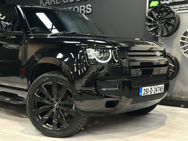 Image for 2025 Land Rover Defender 110 3.0 D250 HARD TOP DYNAMIC SE 3 SEATS