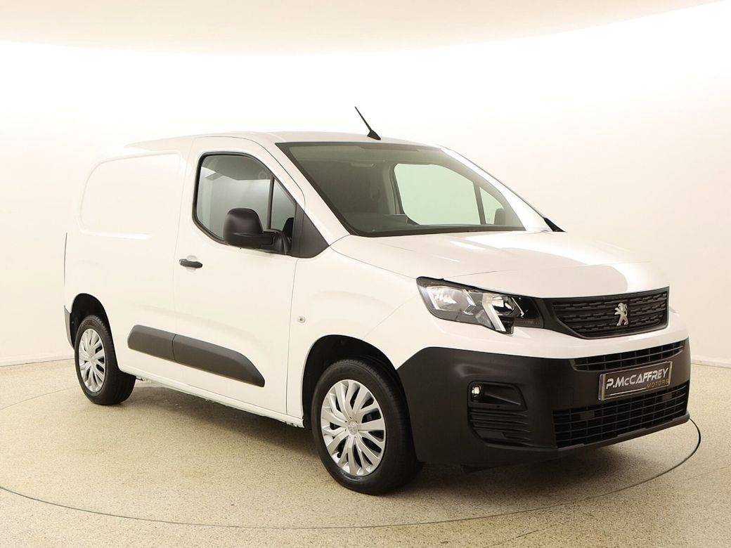 Image for 2021 Peugeot Partner 