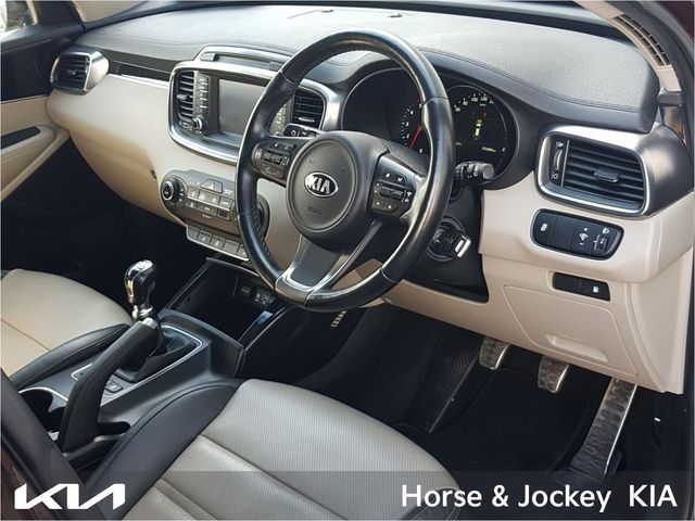 Image for 2017 Kia Sorento Platinum 2WD 7 SEATER