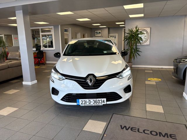 Image for 2023 Renault Clio Equilibre TCE 90 MY22.5 5DR