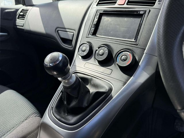 Image for 2011 Toyota Auris 1.33 5DR Luna MY10 4DR