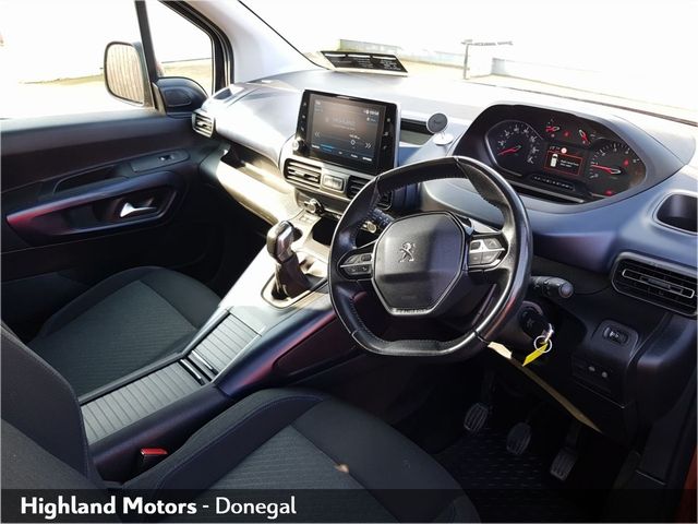 Image for 2019 Peugeot Rifter 1.5 BlueHDi 100BHP Allure