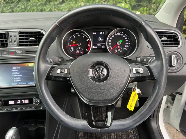 Image for 2017 Volkswagen Polo COMFORTLINE 1.2 TSI AUTO // FULL SERVICE HISTORY // DIGITAL CLIMATE CONTROL // REVERSE CAMERA