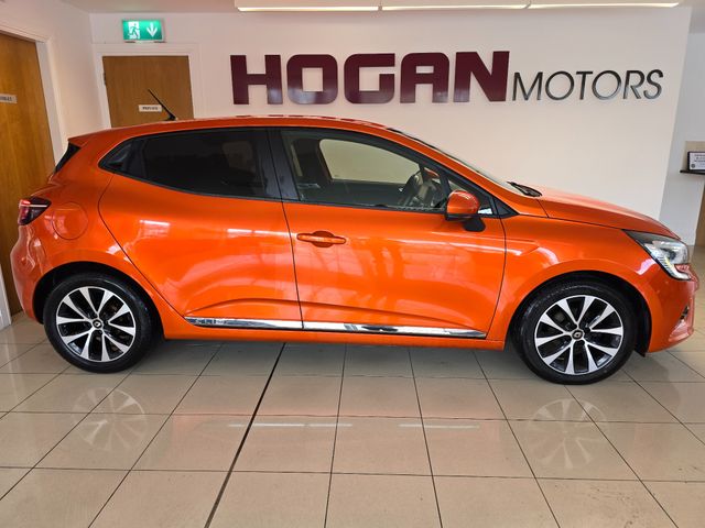 Image for 2021 Renault Clio Iconic TCE 100 5DR * Fabulous Spec * 