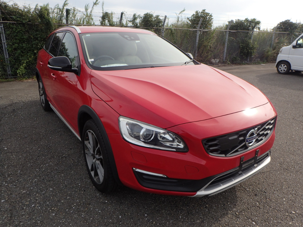 Image for 2017 Volvo V60 2.0D4 CROSS COUNTRY EDITION 5DR ESTATE AUTO // BUY WITH CONFIDENCE AA AND SIMI APPROVED DEALER 2026 // FINANCE ARRANGED // TRADE INS WELCOME // 