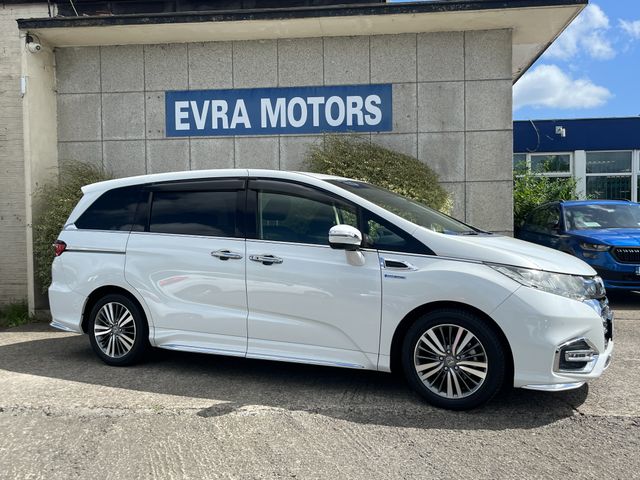 Image for 2020 Honda Odyssey ABSOLUTE 7 SEATER AUTOMATIC 2.0 PETROL HYBRID //HIGH SPEC//LOW MILES//HALF LEATHER ELECTRIC HEATED SEATS//REVERSE CAMERA//KEYLESS ENTRY//ADAPTIVE CRUISE CONTROL//