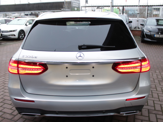 Image for 2017 Mercedes-Benz E 220 E220CDI AVANTGARDE SPORT EDITION AUTO LOADED WITH EXTRAS // WHAT A CAR // BUY WITH CONFIDENCE AA AND SIMI APPROVED DEALER 2026 // FINANCE ARRANGED // ALL TRADE INS WELCOME // WELL WORTH VIEWING //