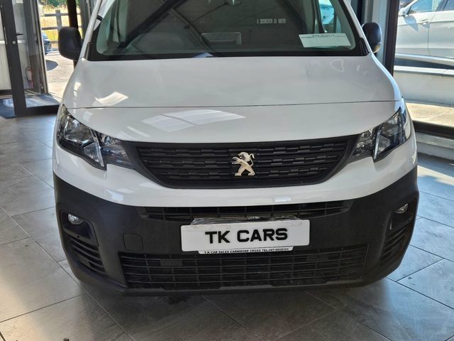Image for 2019 Peugeot Partner 
