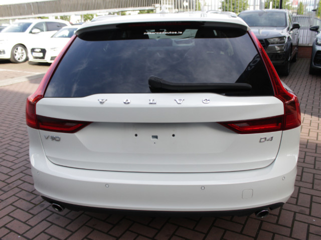 Image for 2019 Volvo V90 2.0D4 MOMENTUM EDITION 5DR ESTATE AUTOMATIC // 1 OWNER CAR WITH ONLY 123, 000 KMS IN AS NEW CONDITION // BUY WITH CONFIDENCE AA AND SIMI APPROVED DEALER 2026 // FINANCE ARRANGED // TRADE INS WELCOME 